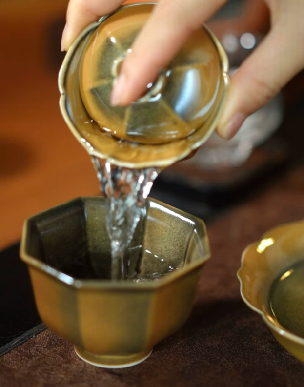 Crackled Glaze Hexagonal Tea Set