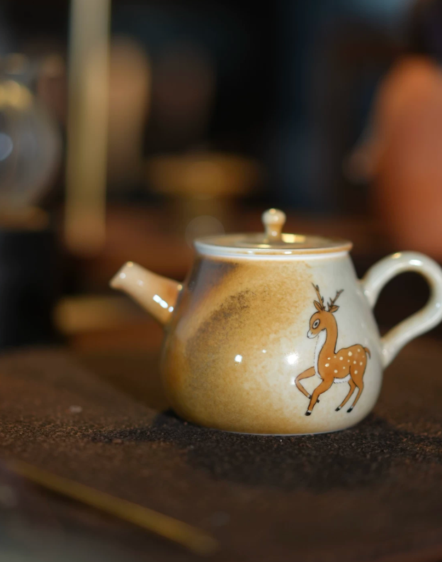 Deer Painted Reactive Glaze Teapot